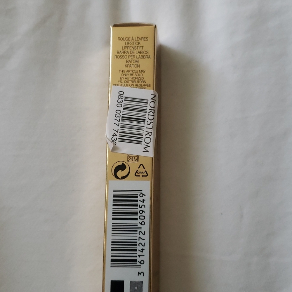 Lipstick - Picture 2 of 8